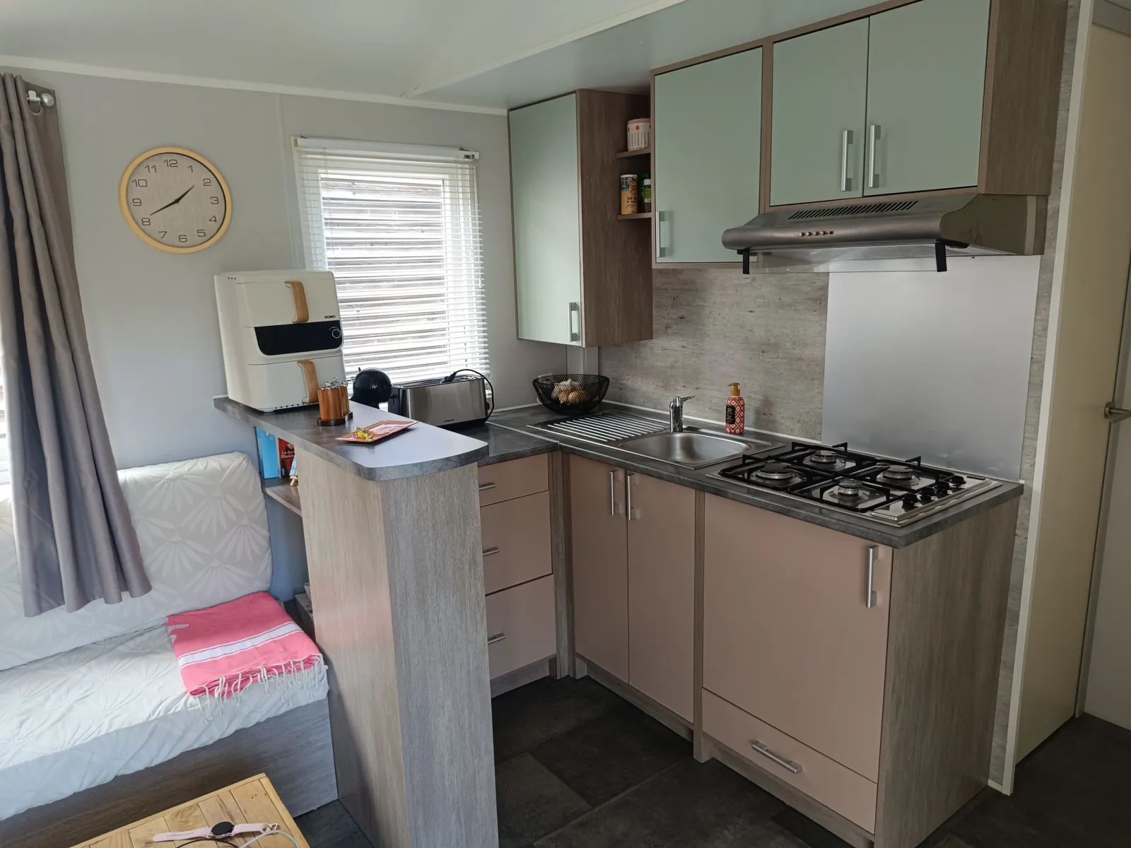 Mobil-home Pins, photo 1 sur 12